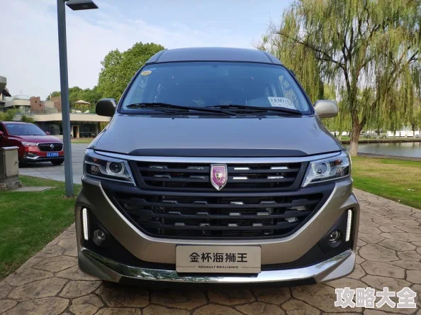 雷霆霸主VS战争雷诺：全面解析与实战攻略，哪个更适合你的游戏风格？